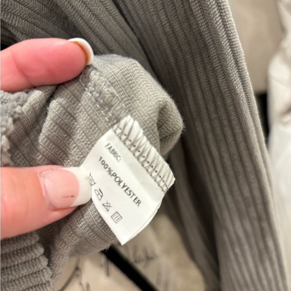 Gray Ribbed Button-Front Jacket with Chest Pockets - Picture 5 of 6